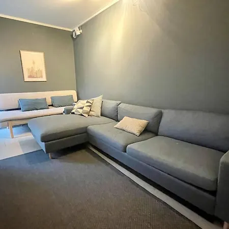 New And Spacious House With Fireplace فيلة